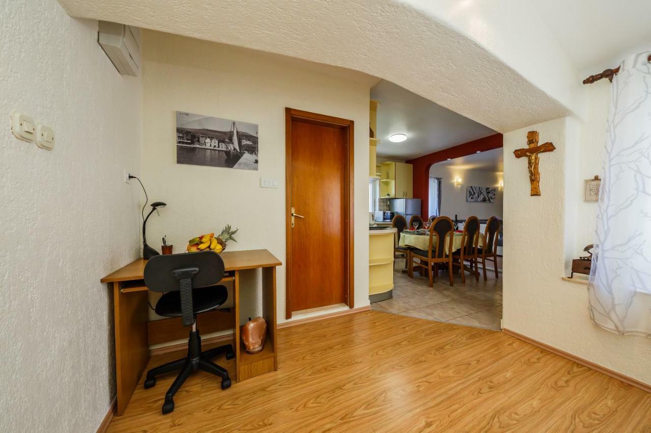 Central Apartment Castle Cippico Kaštela Zewnętrze zdjęcie